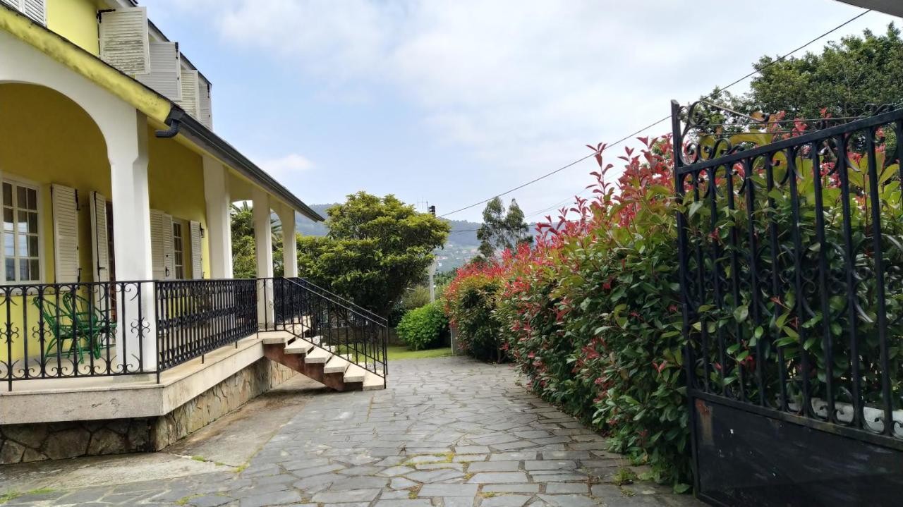 Casa Con Jardin En La Playa De Almieiras Villa Fene Kültér fotó