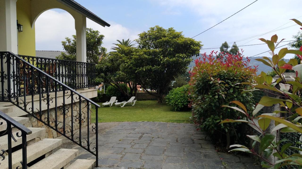 Casa Con Jardin En La Playa De Almieiras Villa Fene Kültér fotó